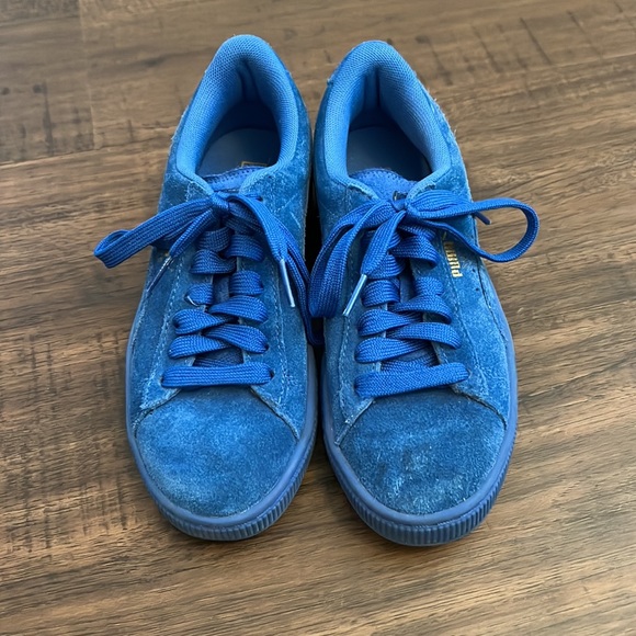 Puma Kids Blue Suede Sneakers - Picture 2 of 5